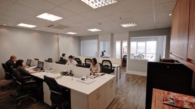 Offices open in São Paulo (Alphaville) and Santa Catarina (Itajaí).